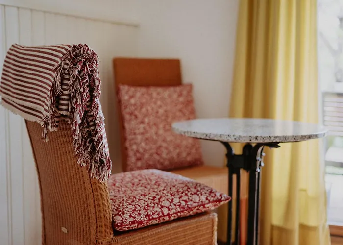 Rosenrot Bed & Breakfast